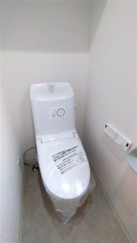 横浜市保土ケ谷区常盤台戸建のトイレ