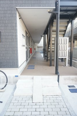 【エントランス】 | リブリ・道場北 | 落ち着いたエントランスです