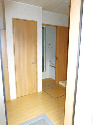 【玄関】 | エルメゾン稲丘 | 玄関