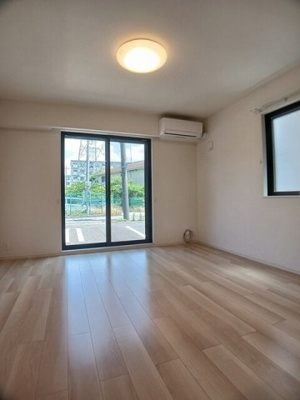 【居間・リビング】 | シルバンハウスＢ | ゆったり過ごせる居間です