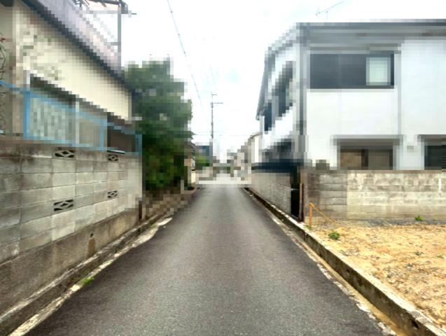 向日市寺戸町向畑の前面道路含む現地写真|北側幅員：4.7ｍ
間口：9.0ｍ