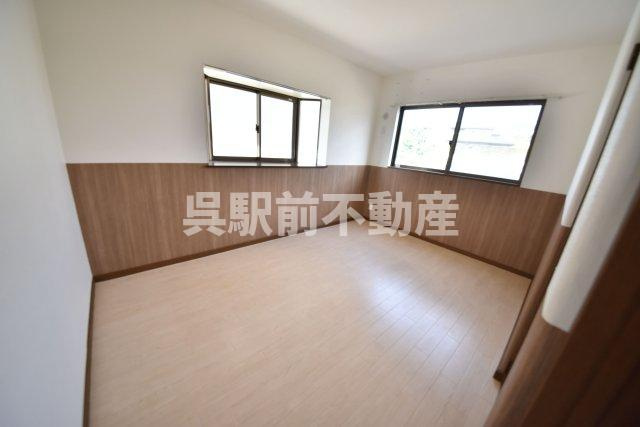 呉市晴海町ビル(SEASIDE HARUMI)の居間・リビング