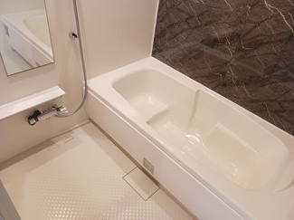 【浴室】 | アヴニール・ヒルズⅢ | きれいなお風呂です