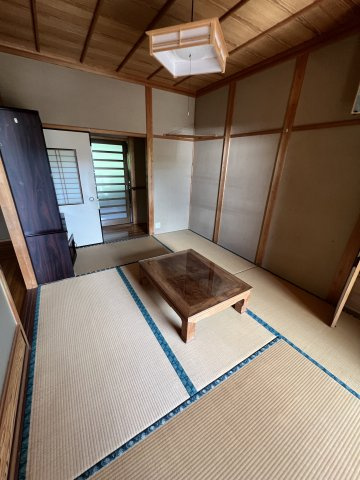 津山市加茂町塔中　２階建中古住宅　８DKの和室|1F