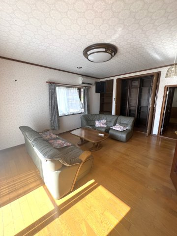 津山市加茂町塔中　２階建中古住宅　８DKの洋室|1F