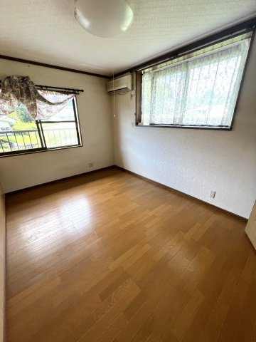 津山市加茂町塔中　２階建中古住宅　８DKの洋室|2F