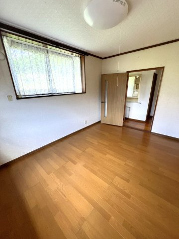 津山市加茂町塔中　２階建中古住宅　８DKの洋室|2F
