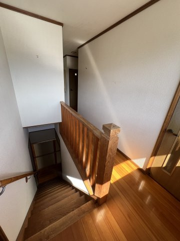 津山市加茂町塔中　２階建中古住宅　８DKの内装