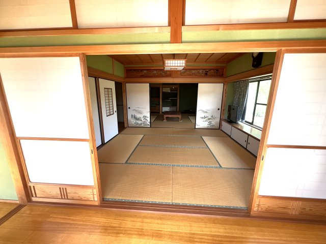 津山市加茂町塔中　２階建中古住宅　８DKの和室|1F