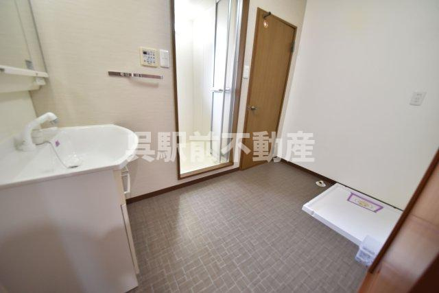 呉市晴海町ビル(SEASIDE HARUMI)の洗面所