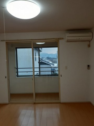 パル　ティ－ルＦの居間・リビング