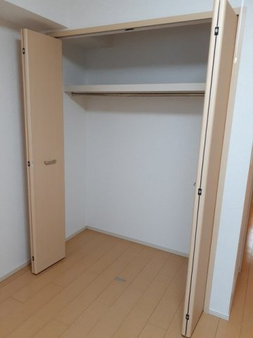 パル　ティ－ルＦの収納