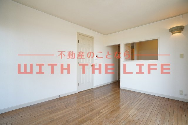 メゾンフルール【キャッシュバック対象物件】の居間・リビング|リビングです