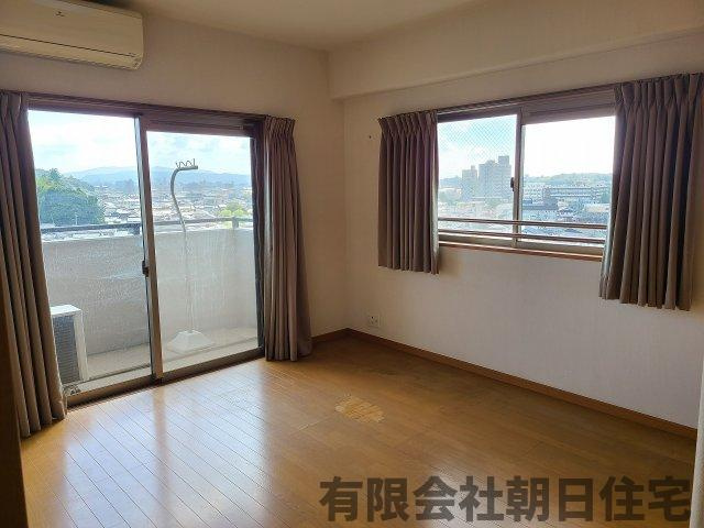 【洋室】 | サーパス学園東 | 南西にある明るい7帖洋室