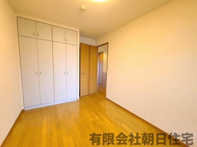 【洋室】 | サーパス学園東 | 北東玄関ポーチ側の6帖洋室