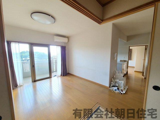 【居間・リビング】 | サーパス学園東 | 南向きで明るいリビングダイニングです