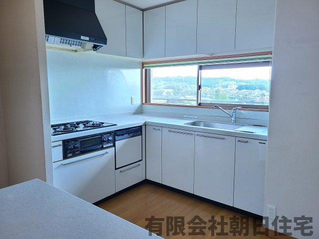 【キッチン】 | サーパス学園東 | 南に窓のある明るいキッチンです