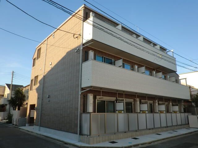 シャイネクス高砂の外観