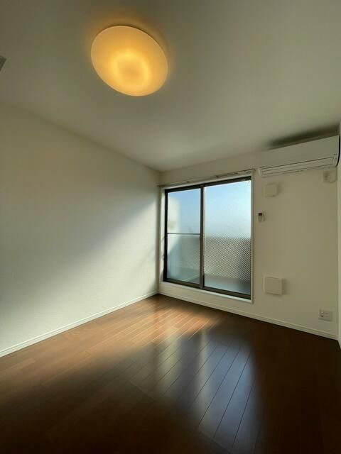 シャイネクス高砂の居間・リビング