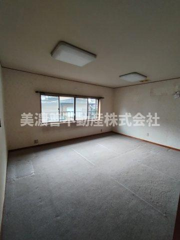 ６５９３７　岐阜市椿洞中古戸建ての洋室|2階北西