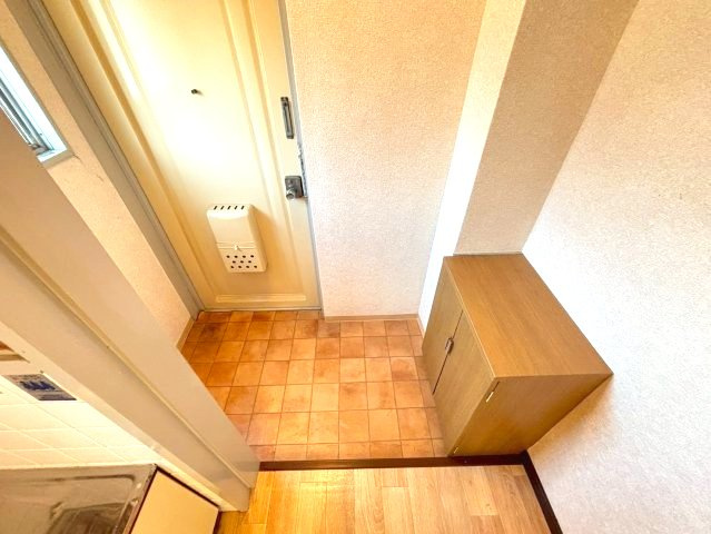 恵マンションの玄関