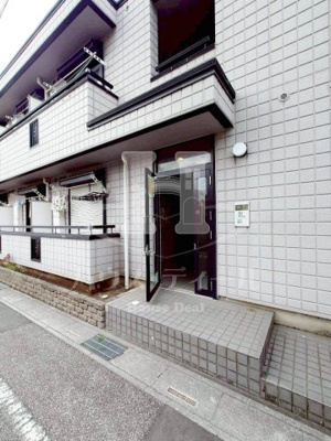 【エントランス】 | スクエアⅡ | 建物の内部です