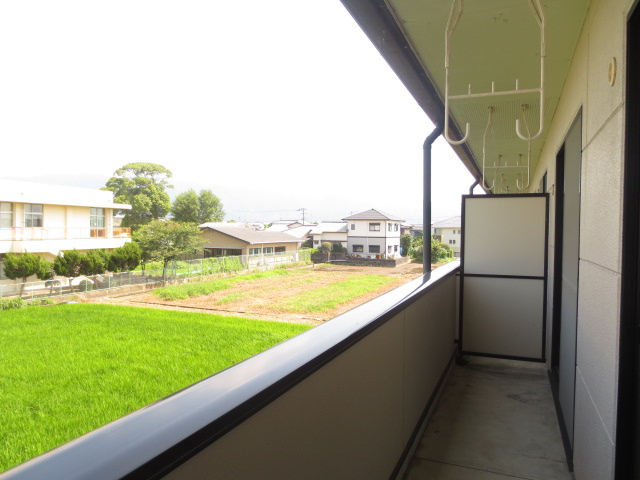 コーポアベニュー大城【キャッシュバック対象物件】のバルコニー