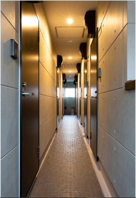 杉並区方南１丁目のアパートの玄関