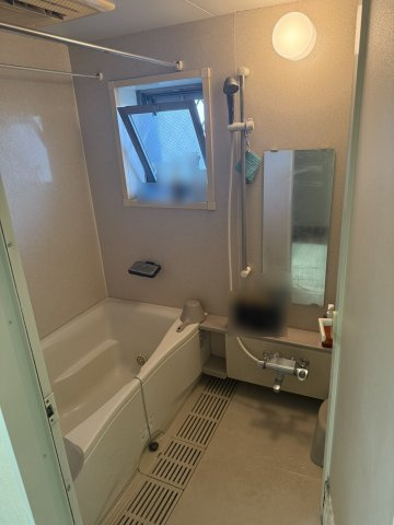 サンクレイドル習志野パセオの浴室|バスルーム/浴室乾燥機があり、雨の日のお洗濯やカビ予防、冬のヒートショック緩和にも活躍します！窓があるので換気も良好です。