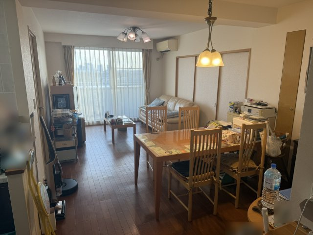 サンクレイドル習志野パセオの居間・リビング|LDルーム/南西向きの明るいリビングダイニングルーム