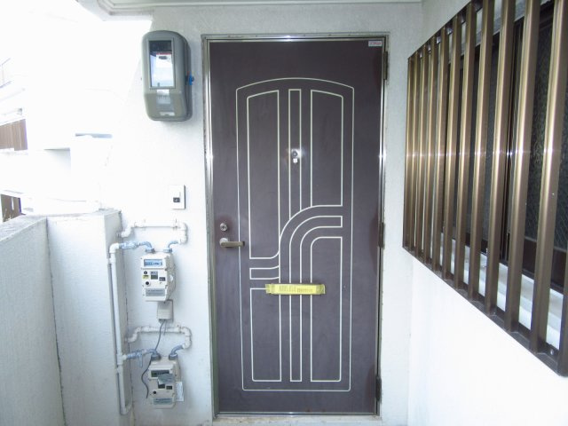 与儀マンションの玄関