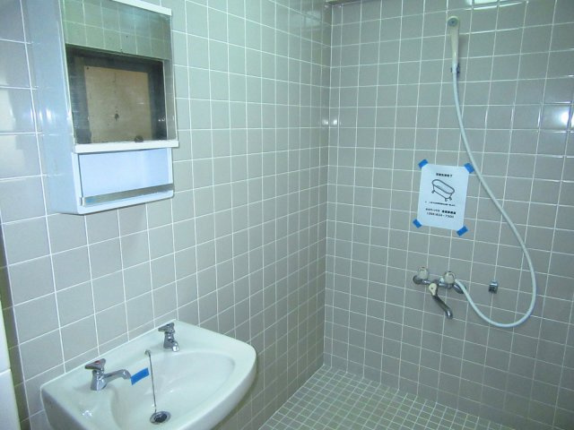 与儀マンションのシャワールーム