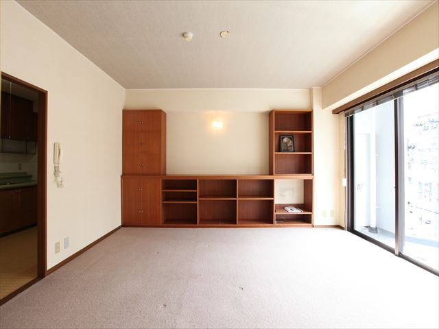 【居間・リビング】の画像