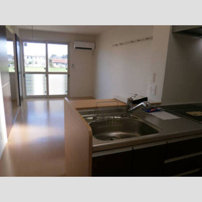 【居間・リビング】 | リベール | こちらのリビングで趣味の時間をお楽しみください