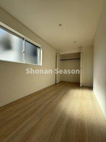 【洋室】 | お部屋ごと満遍なく陽光降り注ぐ！全室南向きで快適な住環境です♪