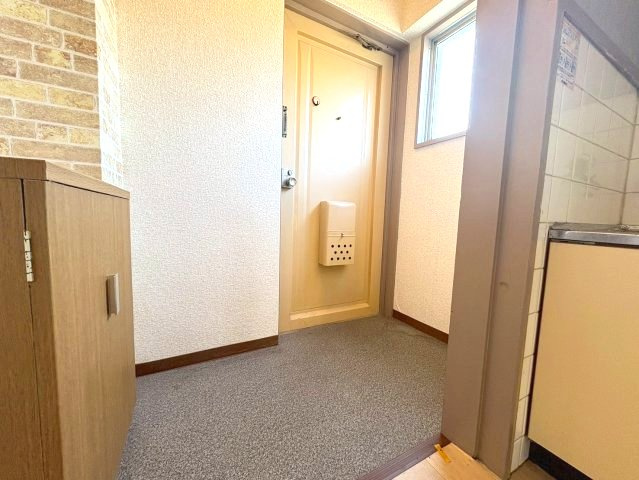 恵マンションの玄関
