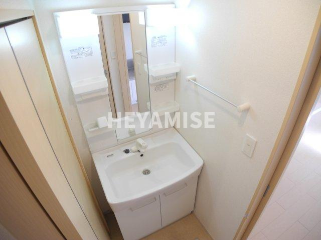 ソレイユの洗面所|※同物件反転タイプの写真でございます※現況を優先します※