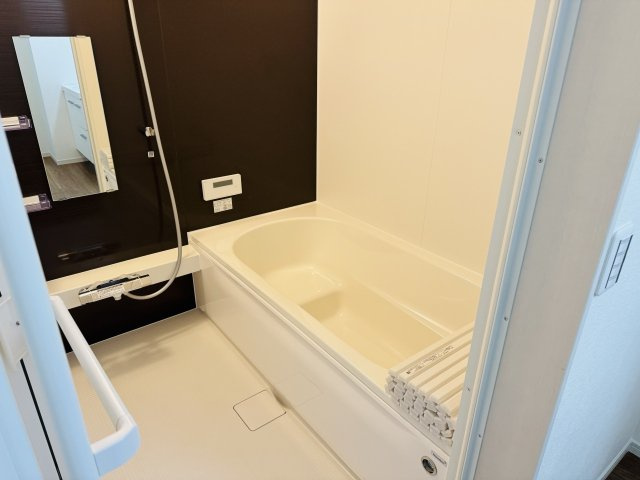 八王子市　台町　新築一戸建て　１０期の浴室|～のびのびくつろげるバスルーム　１日の締めくくりに癒やしのバスタイムを～