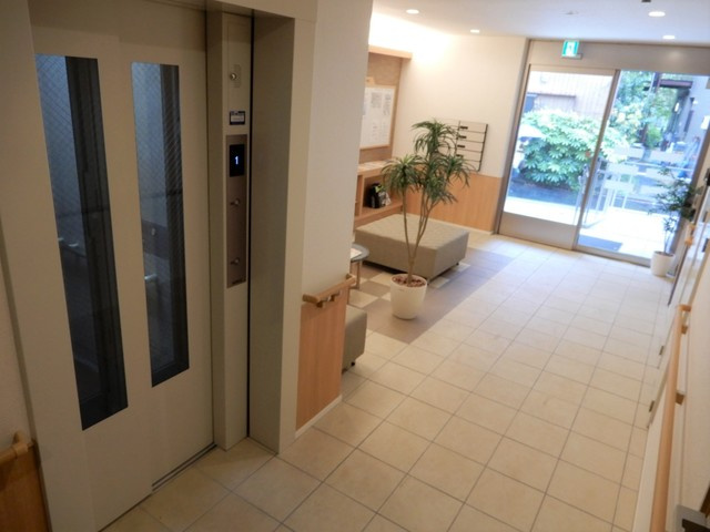 （シニア限定）ヘーベルVillage元住吉のロビー|☆管理が行き届いた綺麗な空間☆