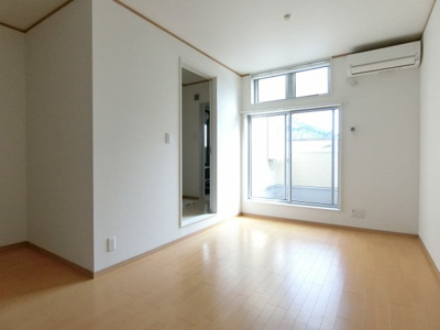 【居間・リビング】 | クロトリハイツ