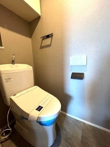 レジディア広尾南のトイレ|■温水洗浄便座