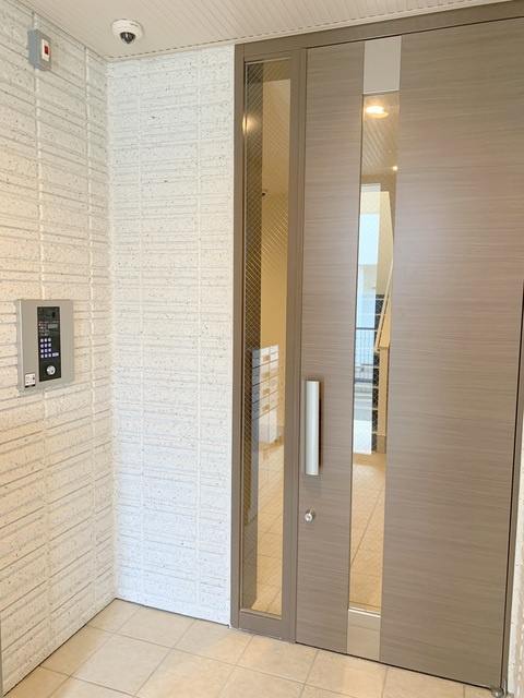 グランヴィラ千歳船橋のエントランス|★オートロックエントランス★