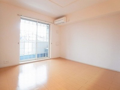 【賃貸アパート】アンジュエールＣの内装|明るい室内です