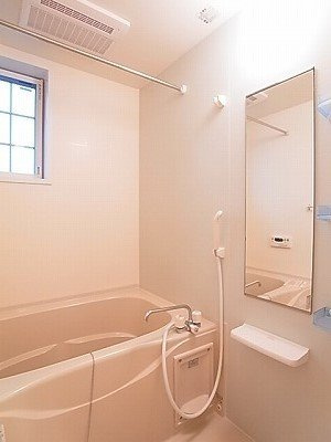 【賃貸アパート】アンジュエールＣの浴室|お風呂で日々の疲れを落としましょう
