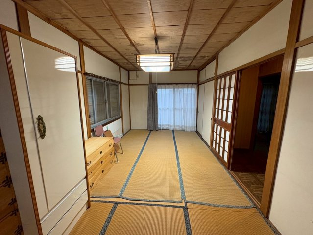 中古戸建　大垣市荒川町　昭和63年築・昭和48年築の和室|北側２階建て