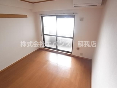 【居間・リビング】 | セモア中山 | 使いやすいリビングです