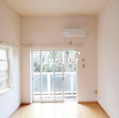 【居間・リビング】 | エンゼルガーデン | 洋室のお部屋です。