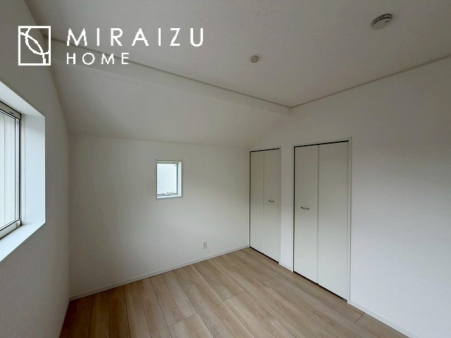 【寝室】 | 建物完成につき、実際のお部屋をごゆっくりご見学いただけます。お休みの日にご家族で見学はいかがでしょう。