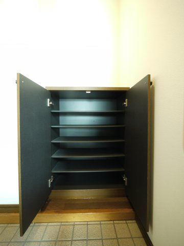 ことぶき北の玄関|※写真は別の部屋のものです。