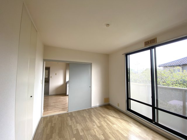 エメラルド蓮沼Cの洋室